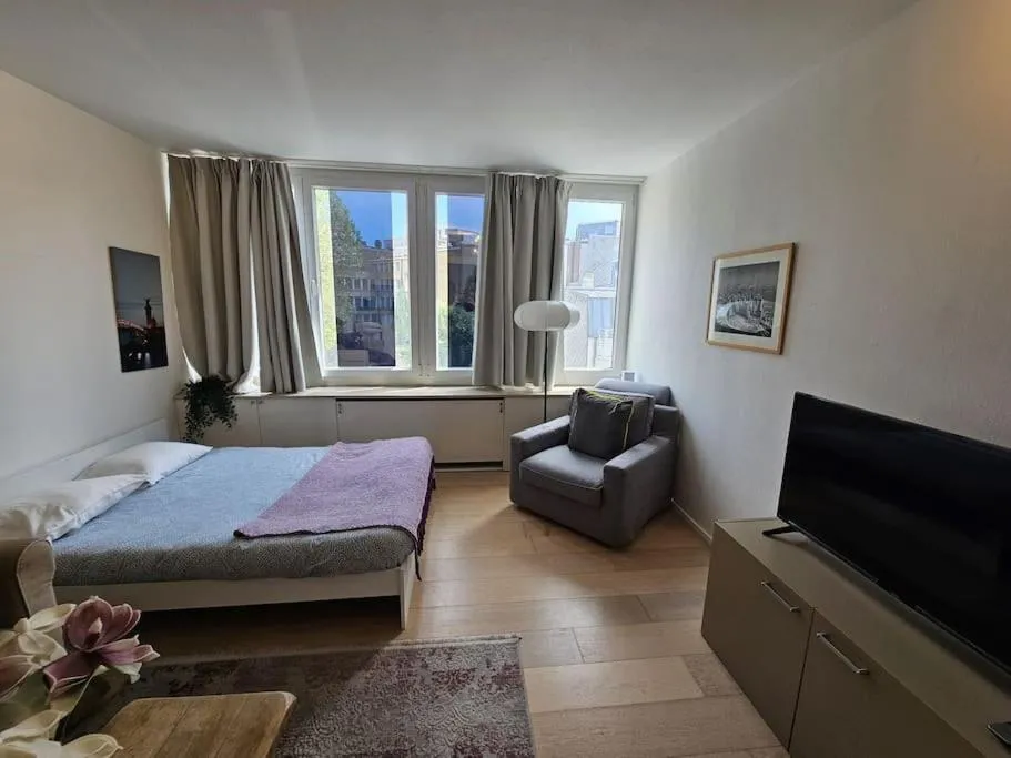 Image of Cosy studio 4