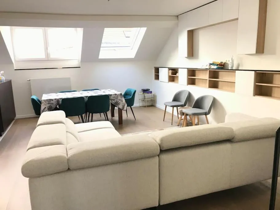 Image 2 of Duplex avec terrasse quartier européen