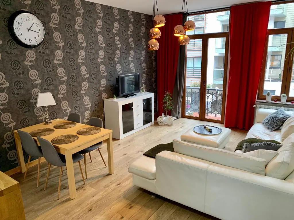 Image of Grand Appartement Jourdan EU