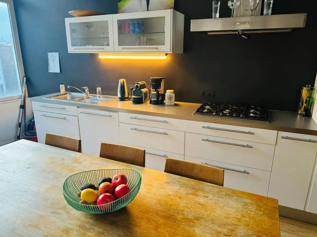Image 1 of Grand appartement d’artiste cosy et proche de tout
