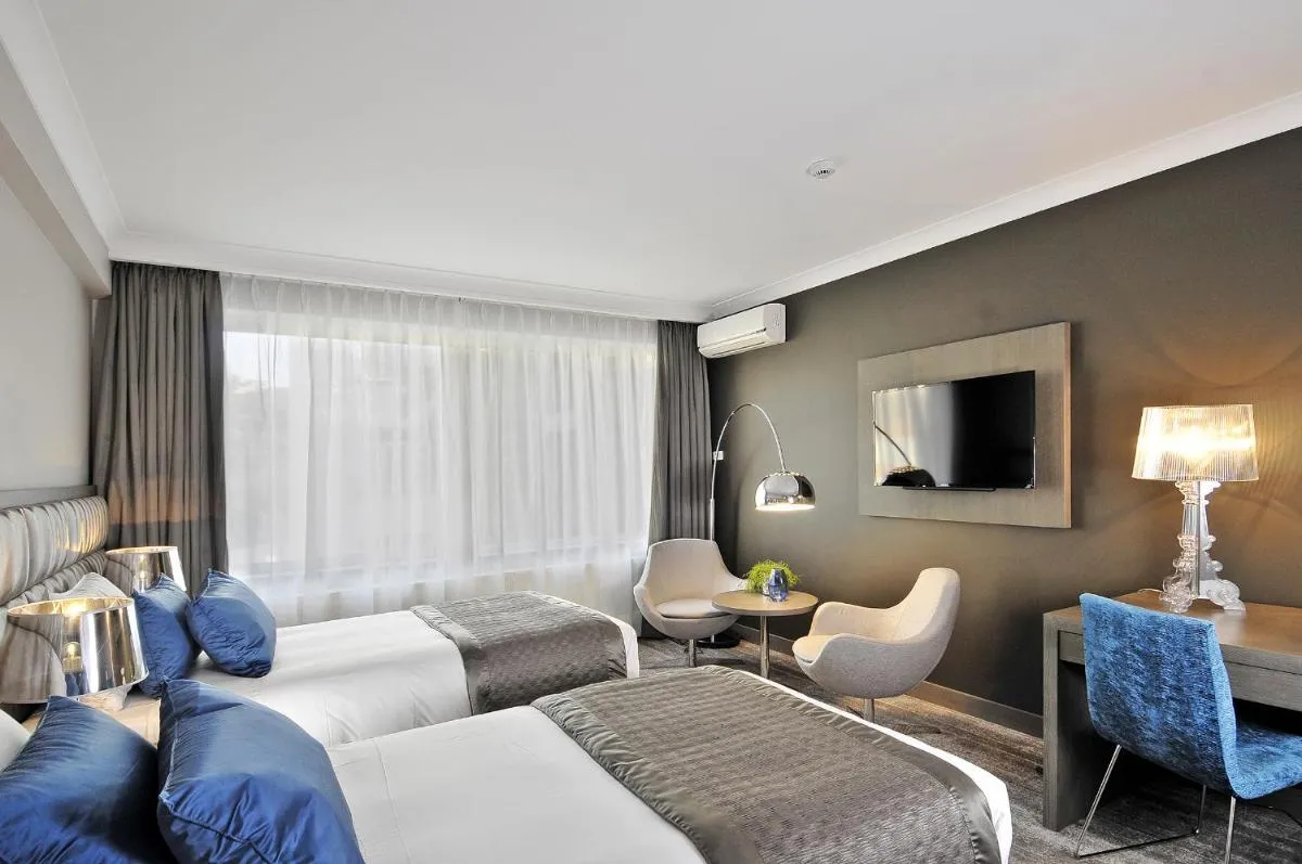 Image 2 of Hotel Agenda Louise
