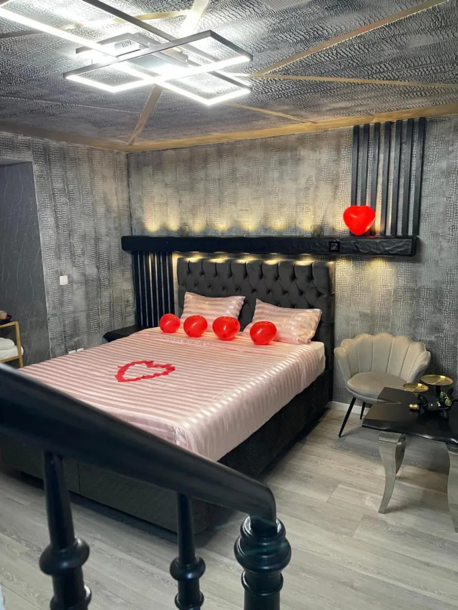 Image 4 of Jungle suite romantic – private Jacuzzi –