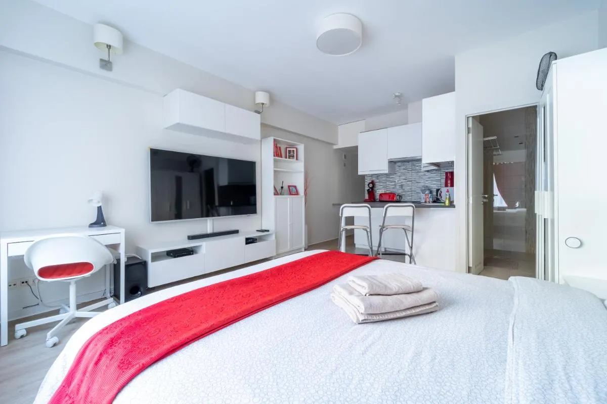 Image 1 of Luxury Studio In the EU Area