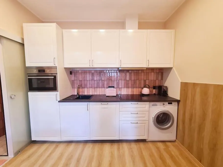 Image 2 of Magnolia Pink Studio New and fully equipped