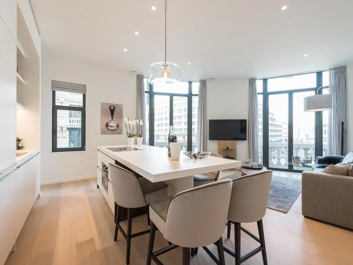 Image 4 of Modern Central 1BR Suite – 90 sqm