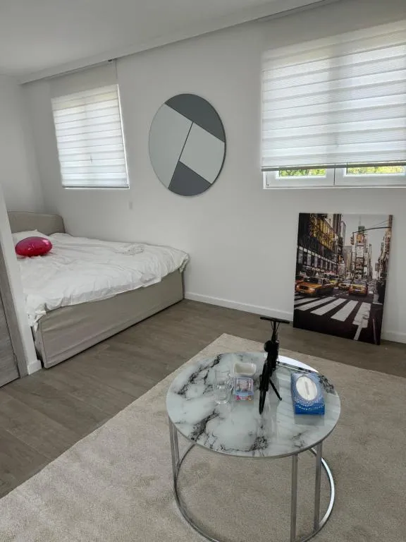 Image of Qozyroom