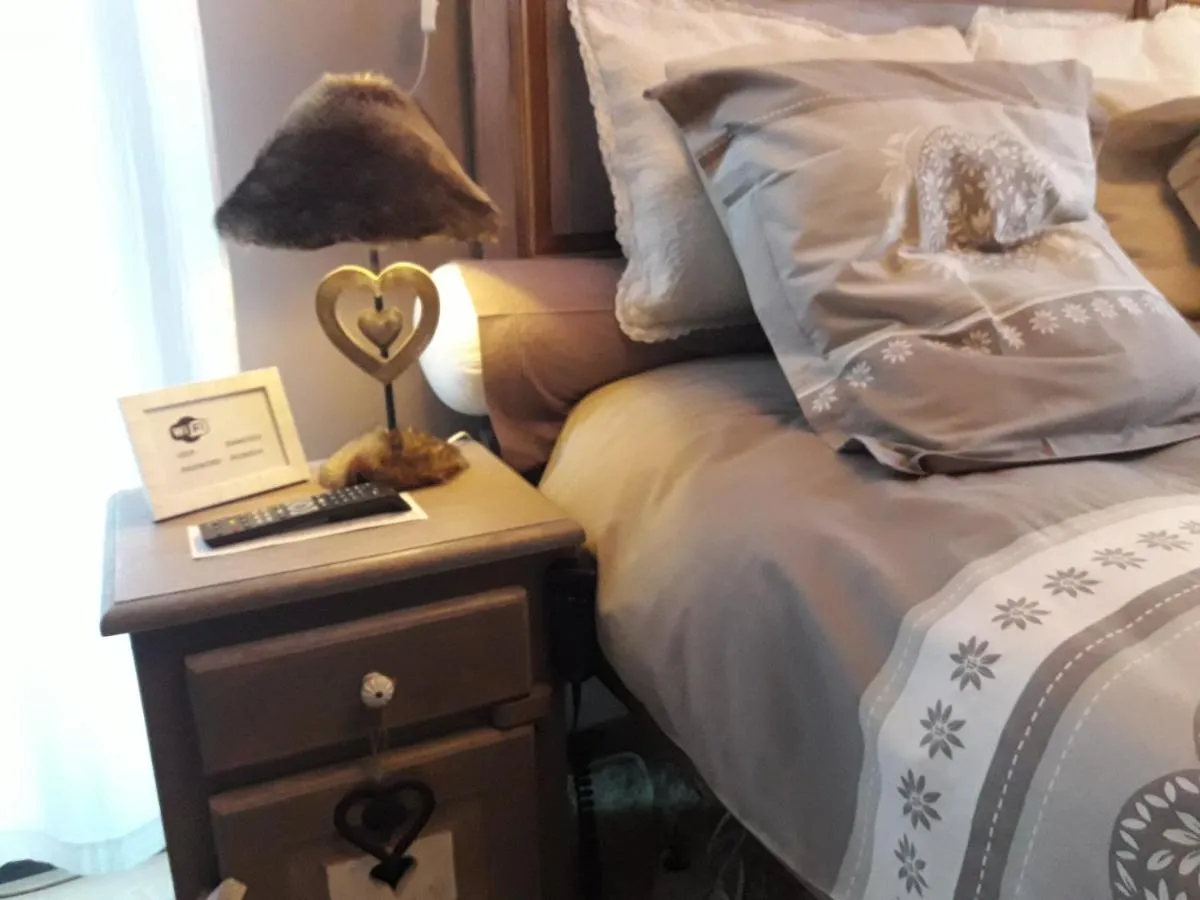 Image 4 of Romantic room in brussels sky