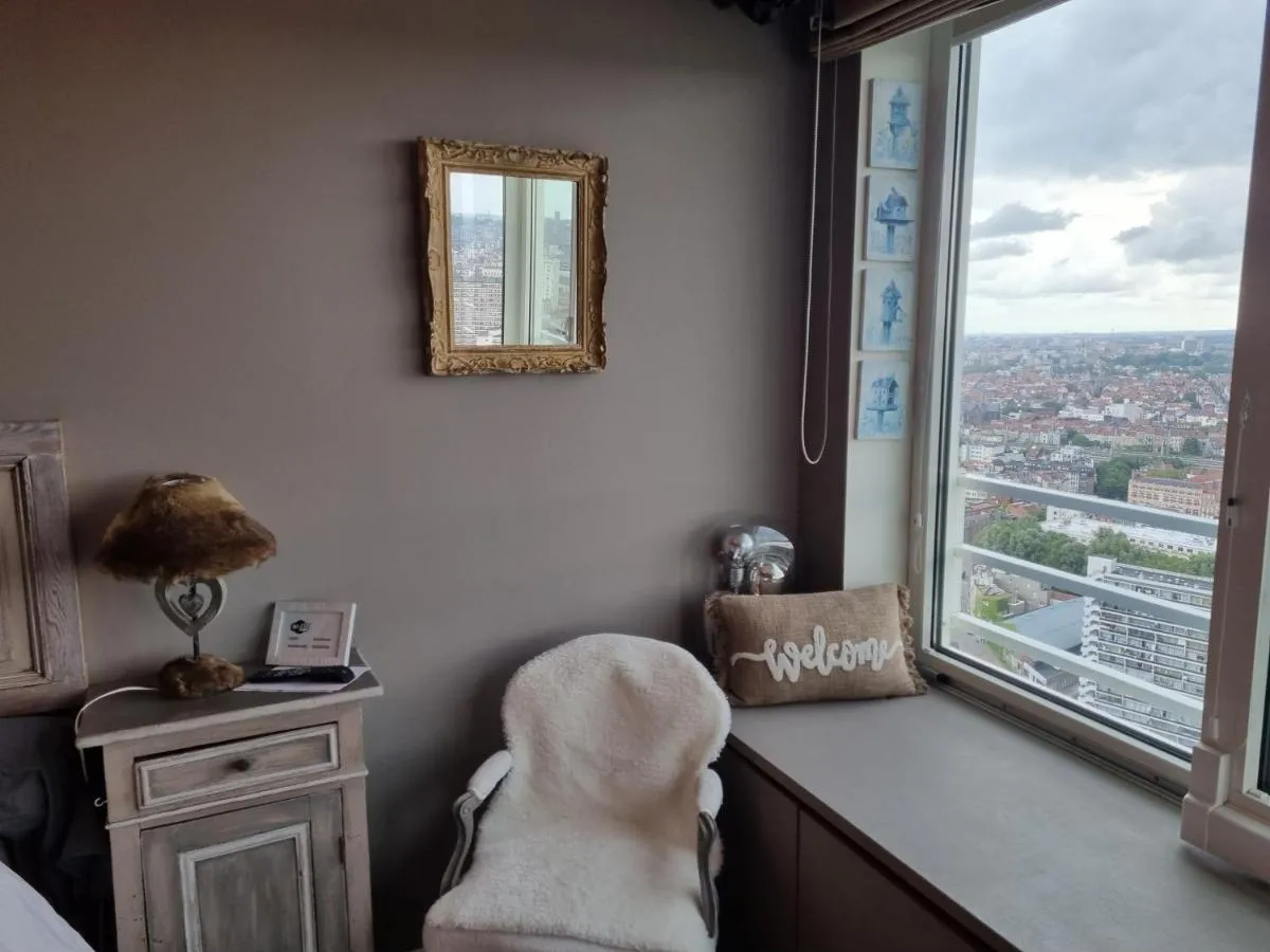 Image 5 of Romantic room in brussels sky