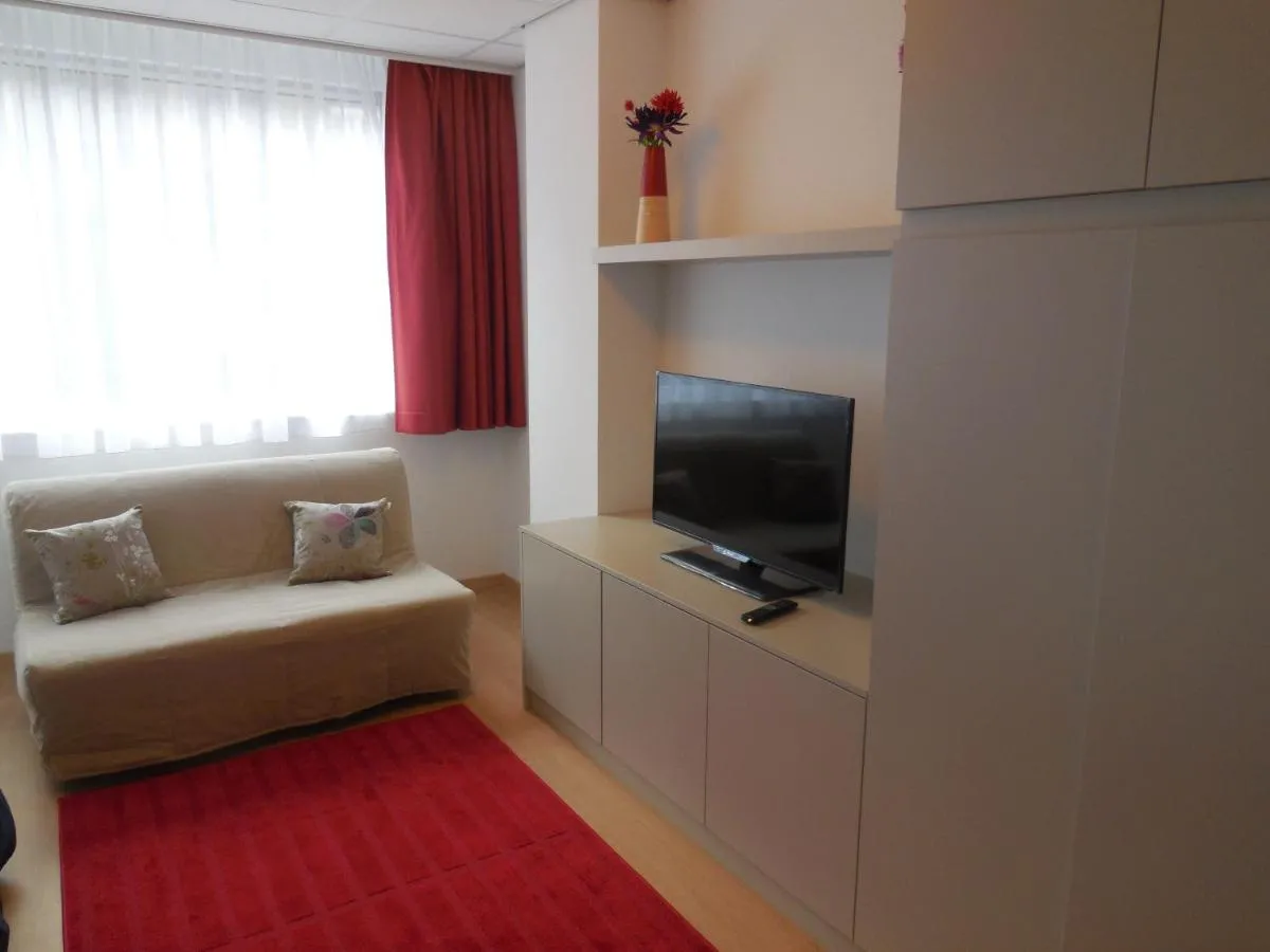 Image 4 of Studio Grand Place