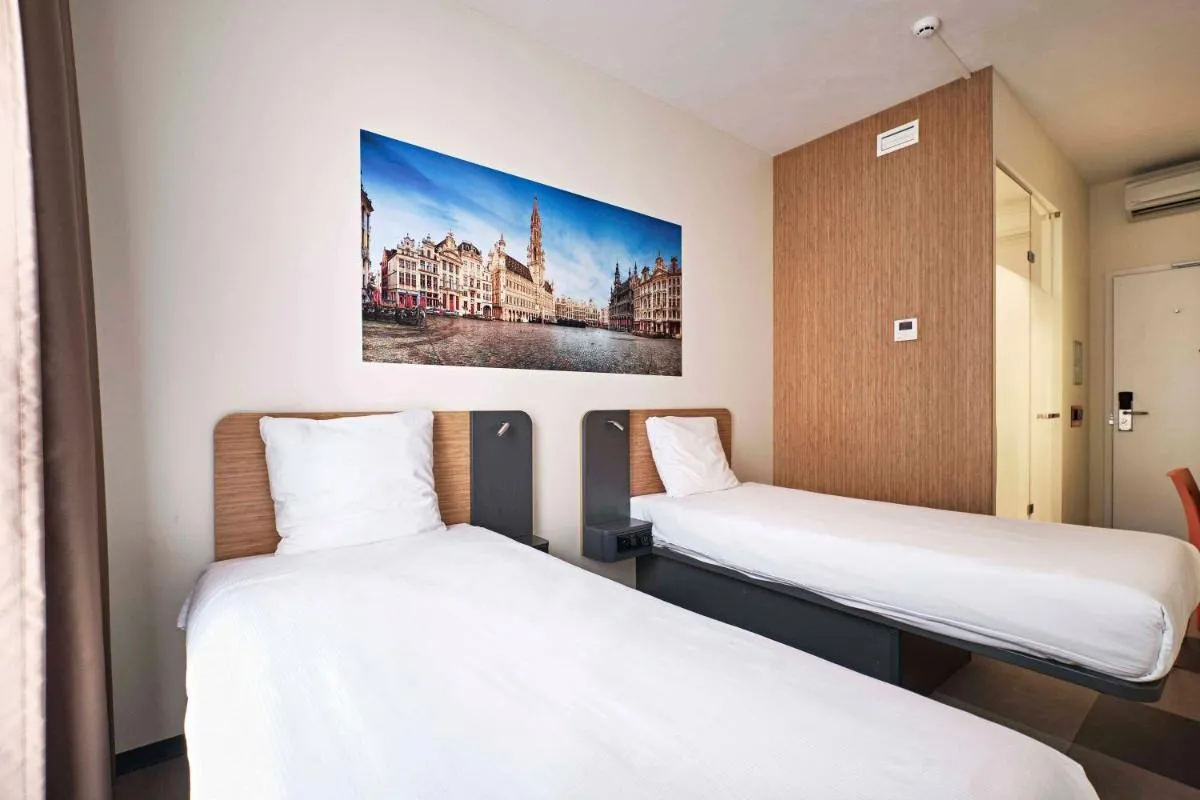 Image 6 of easyHotel Brussels City Centre