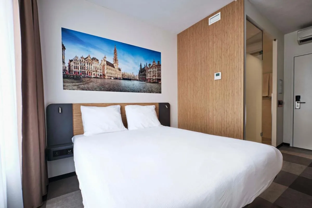 Image 5 of easyHotel Brussels City Centre