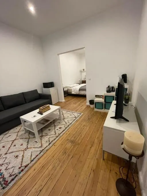 Image 2 of studio indépendant sans cuisine – Le coin cosy avec WIFI