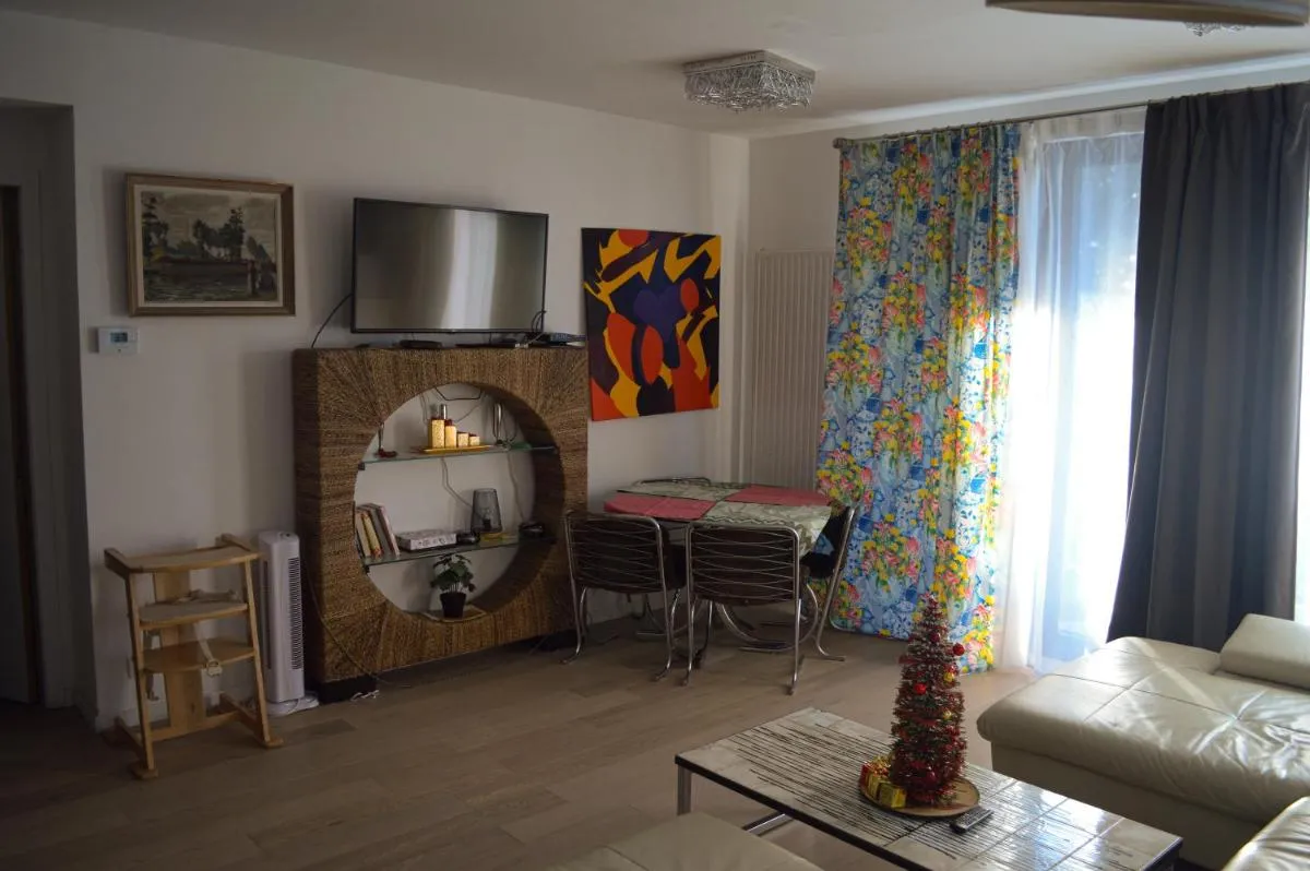 Image 6 of 1BR apt métro Hopital Erasme Bordet handicapt friendly