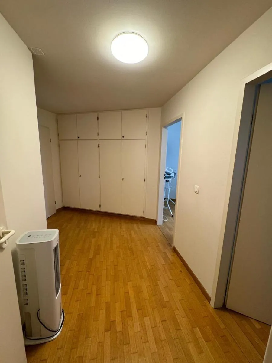 Image 5 of Apartment