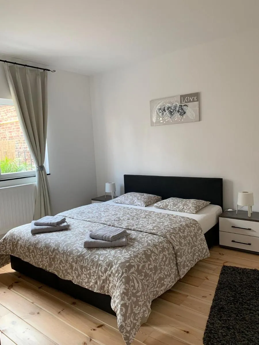 Image 3 of Attractive modern apartment