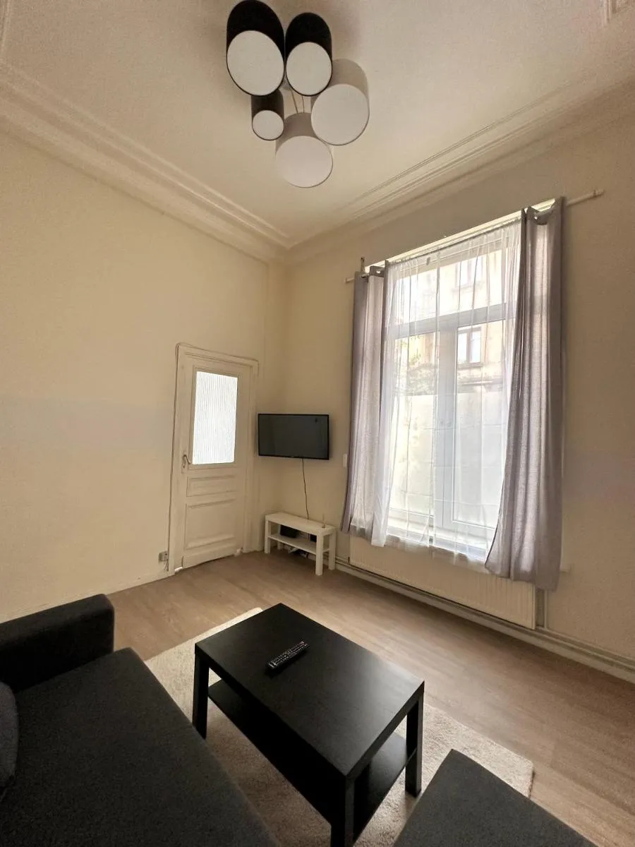 Image 3 of Authentique appartement