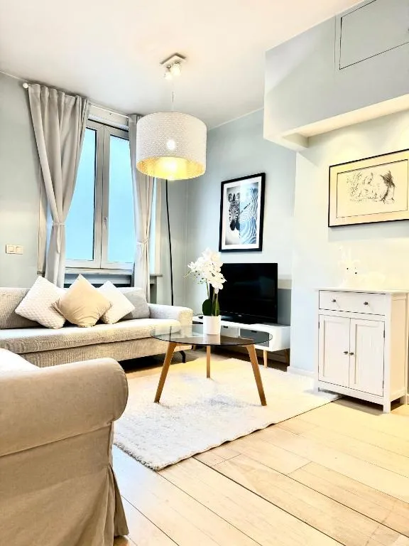 Image of Beautiful 2 bedroom familiar luxury apartment