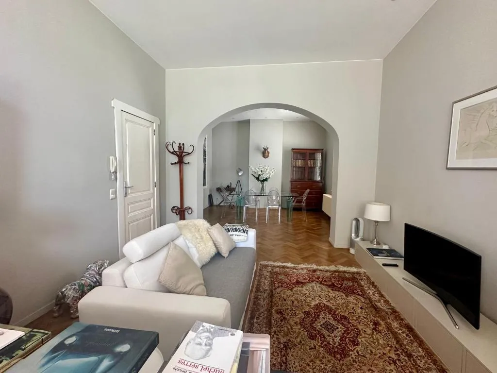 Image of Beautiful luxurious 1 bedroom apartment in the heart of the European Quarter