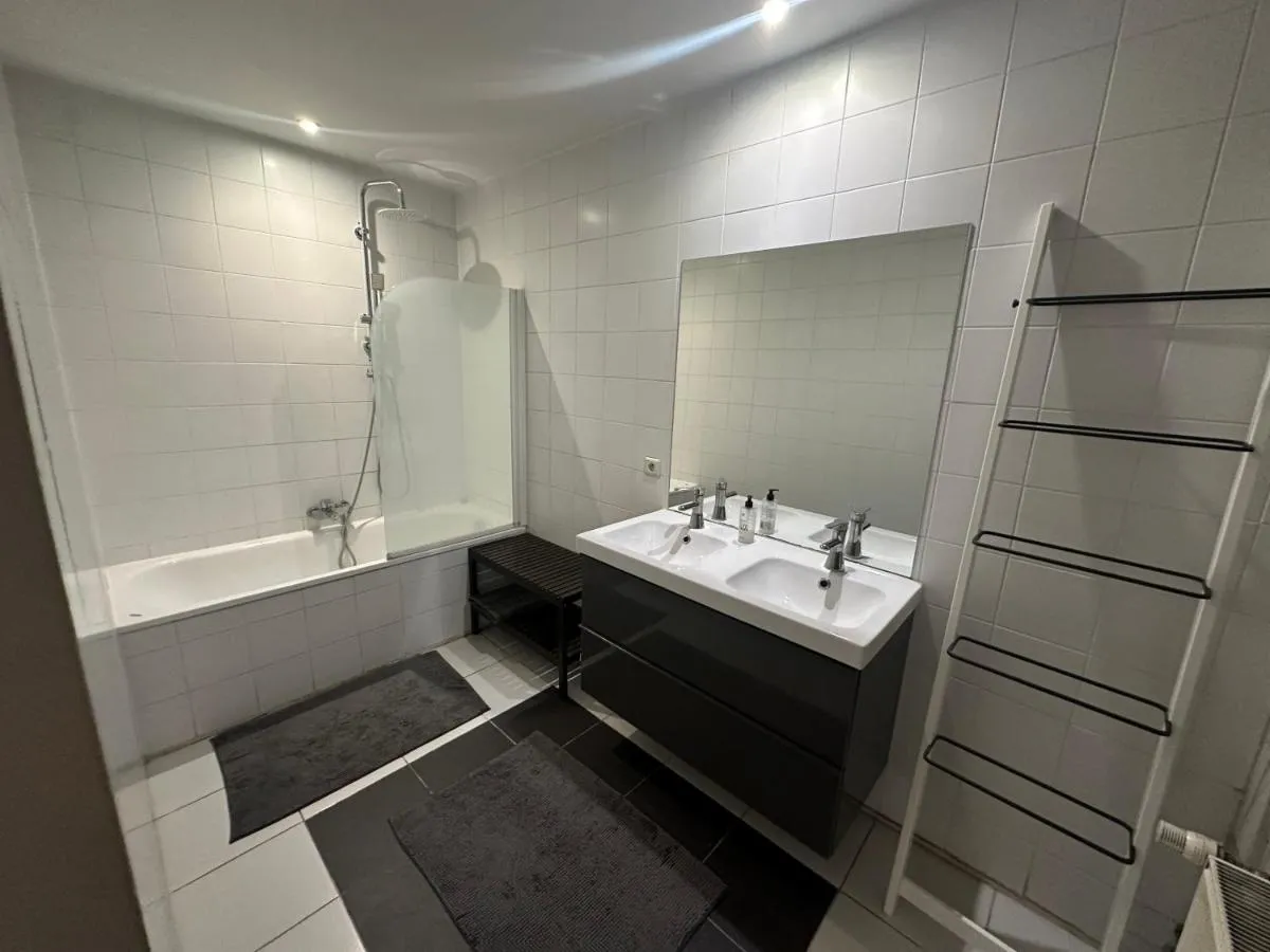Image 6 of Beautiful luxurious 1 bedroom apartment in the heart of the European Quarter