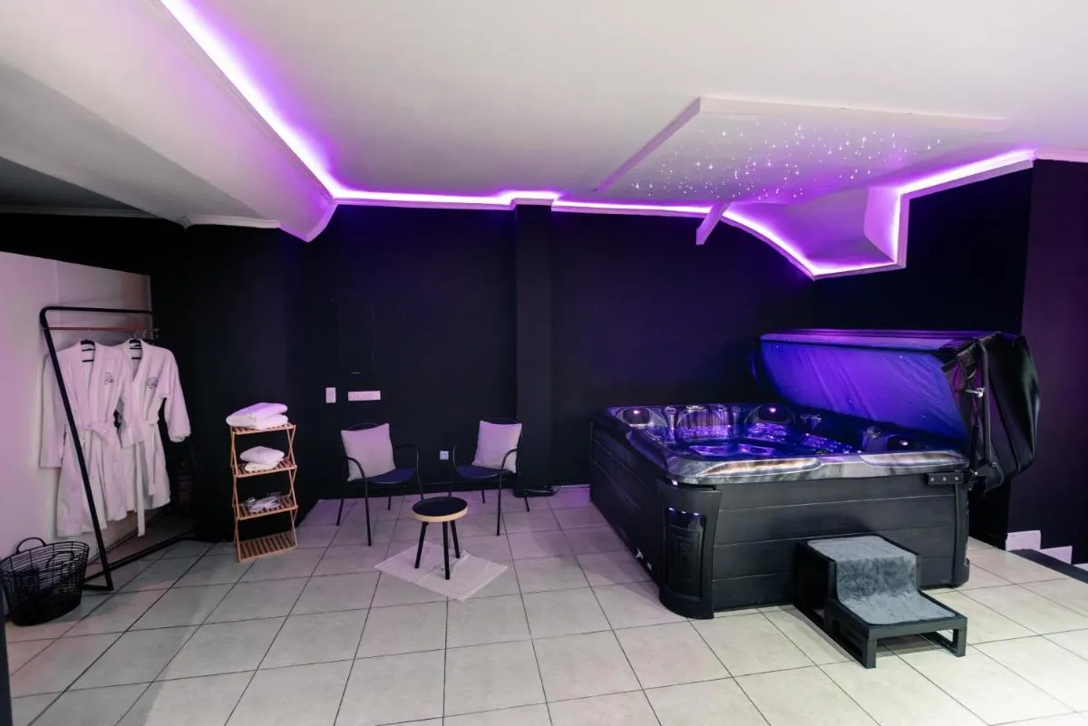 Image 6 of Blvck Spa