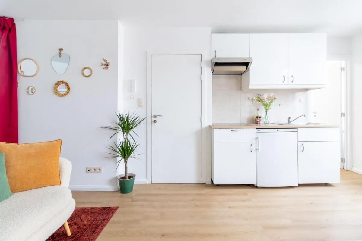 Image 2 of Bright & Charming Apartment in Brussels, Heart of Saint-Gilles
