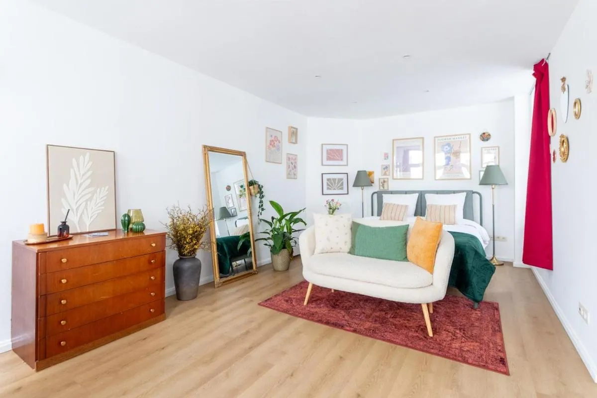 Image 1 of Bright & Charming Apartment in Brussels, Heart of Saint-Gilles