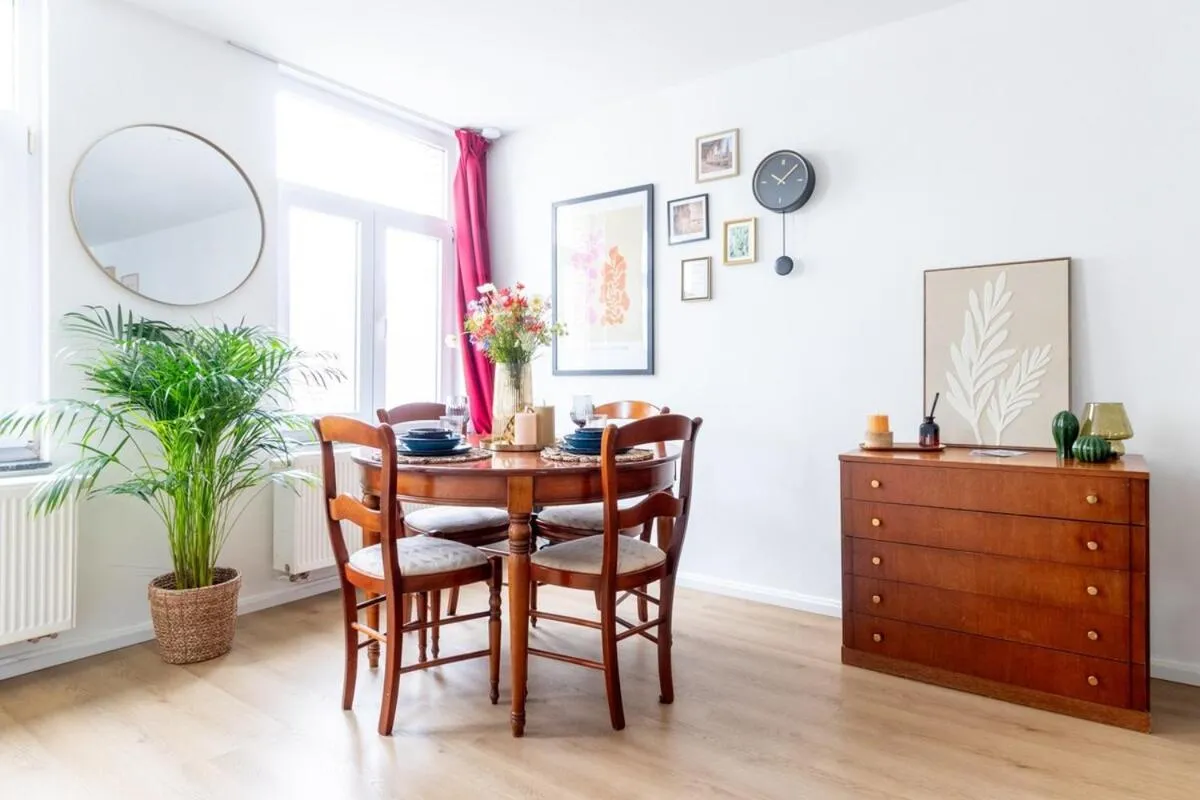 Image 6 of Bright & Charming Apartment in Brussels, Heart of Saint-Gilles