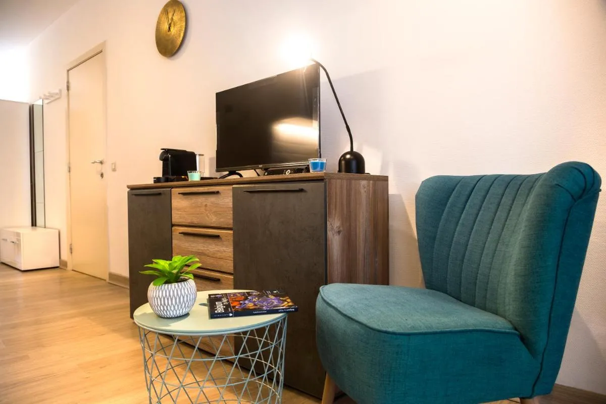 Image 4 of Center Design Residence