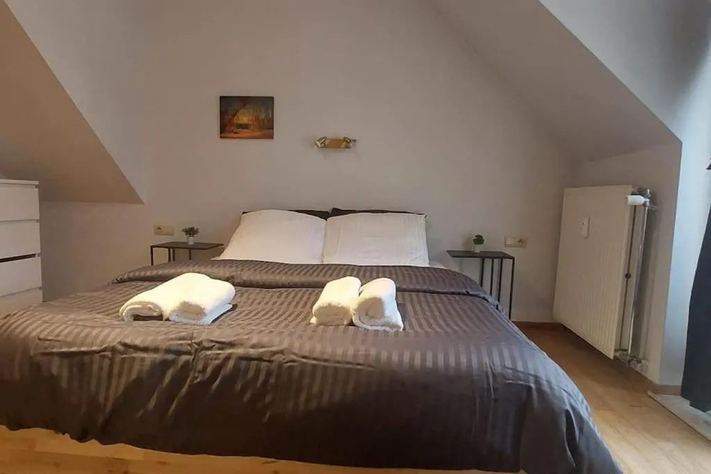 Image 5 of Charming 1-Bedroom Apartment