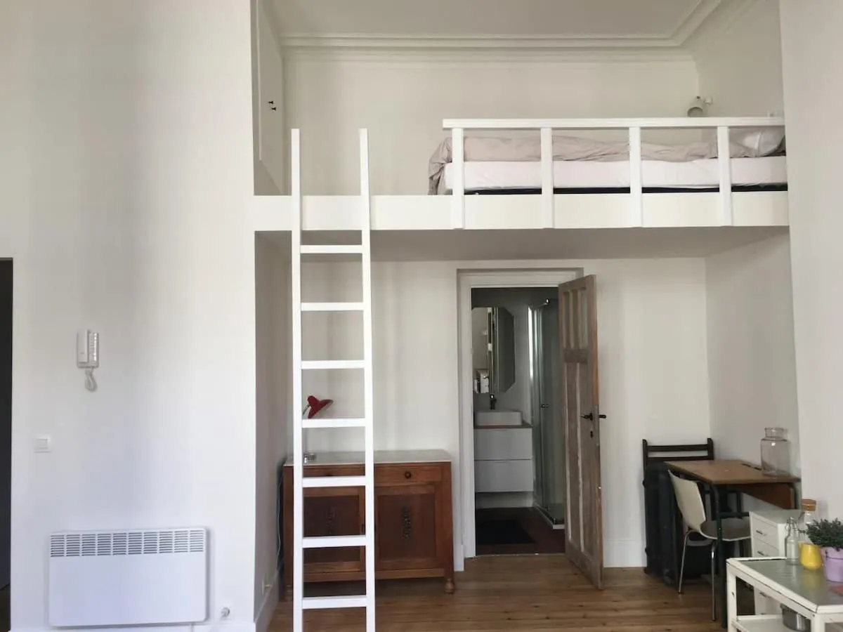 Image 1 of Charming studio in the heart of Saint-Gilles