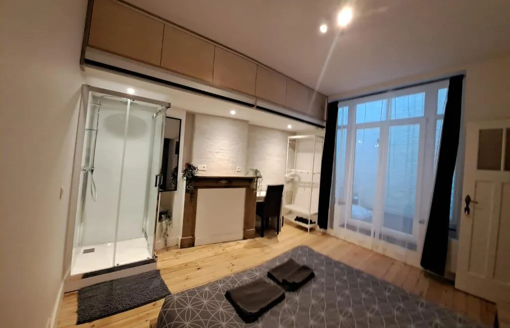 Image of Comfortable room with terrace European Parliament