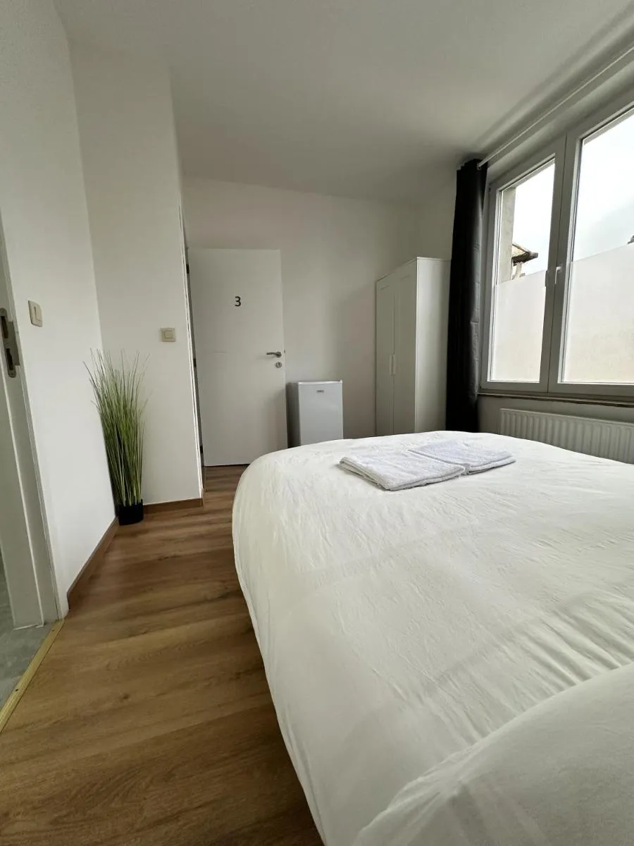 Image 3 of CozyRoom 5 Min from Gare du Midi