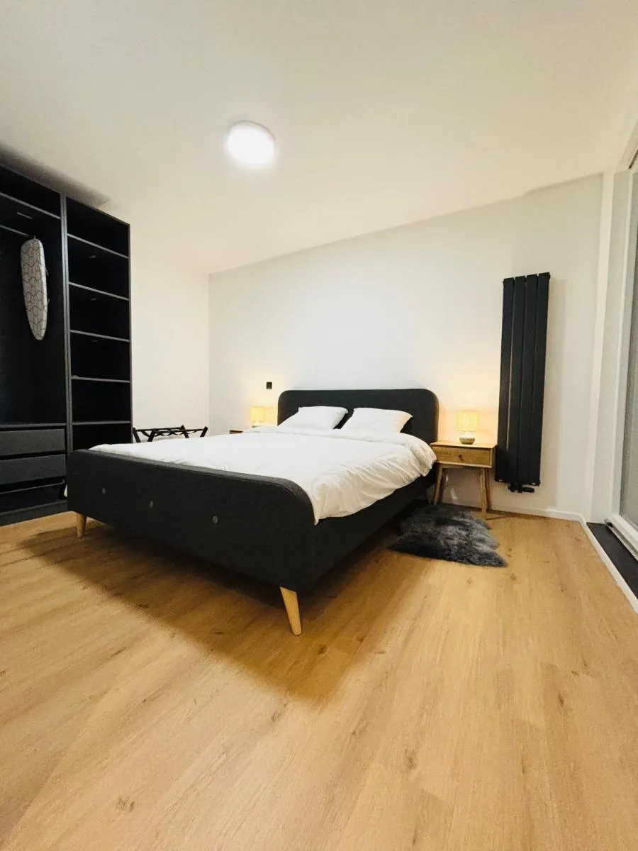 Image 4 of Cozy Flat