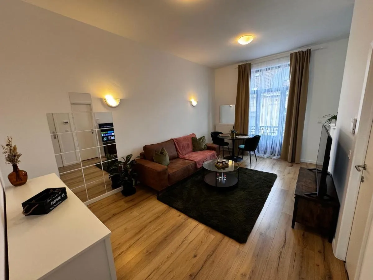 Image 4 of Cozy South-Up and Ground