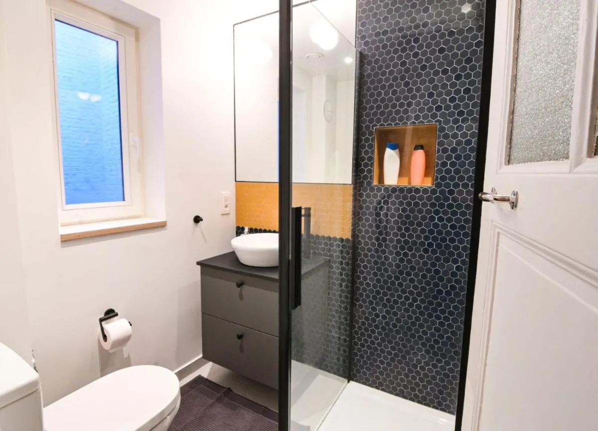 Image 2 of Cozy and confortable room near Brussels Central Station