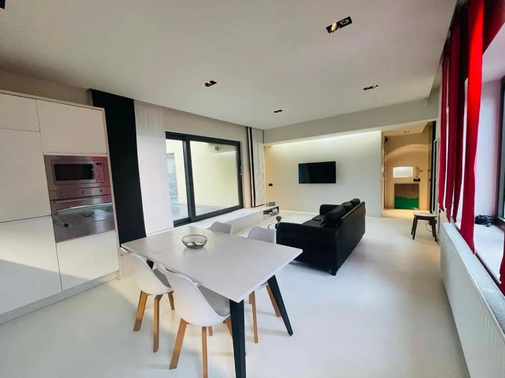 Image of Down Town Penthouse with Private Parking