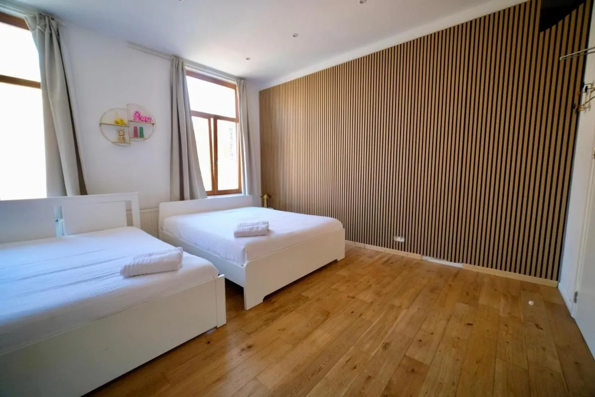 Image 2 of Easy Stay – City Center