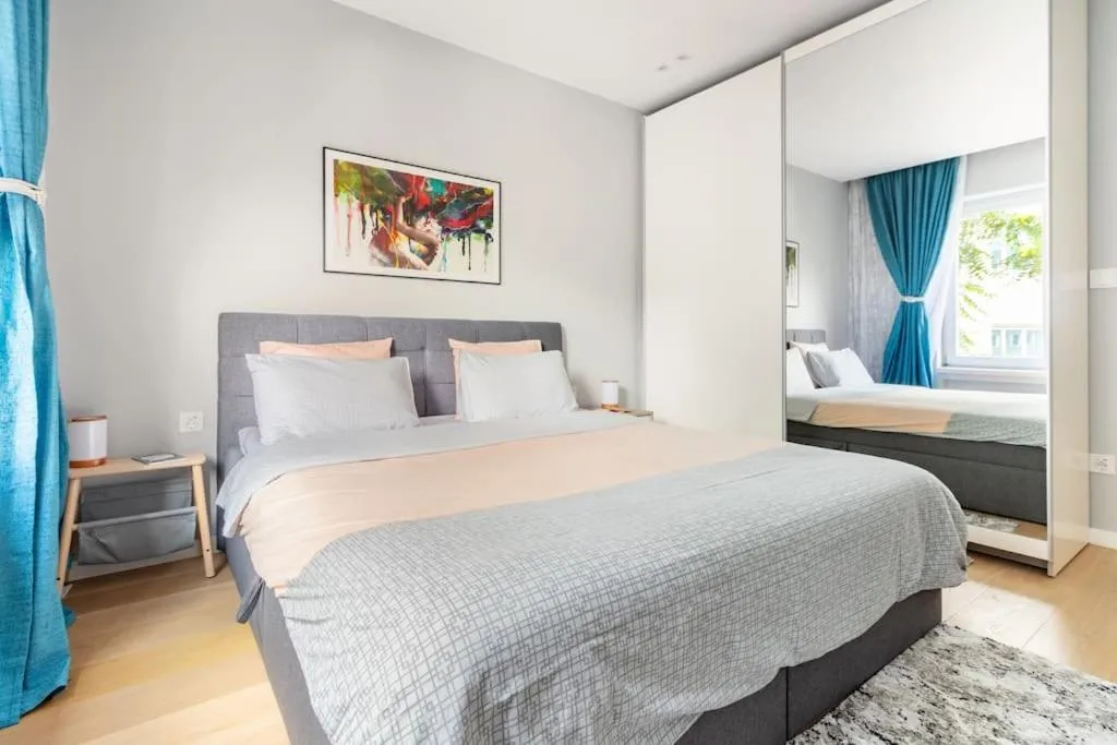 Image 6 of European heart 2-bedroom flat.