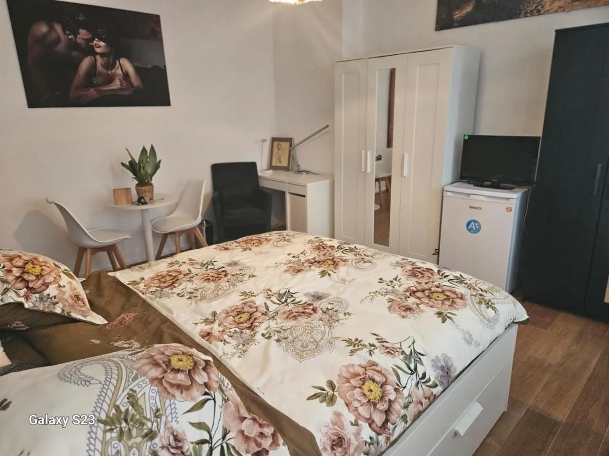 Image 4 of Friend House
