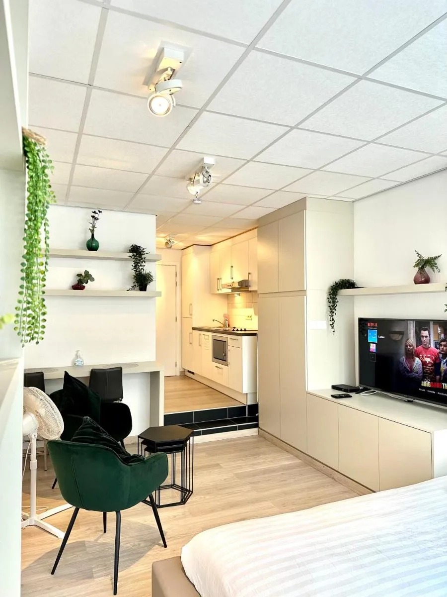 Image 4 of Heart of Grand Place Beautiful Studio