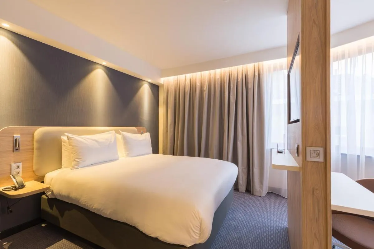 Image 2 of Holiday Inn Express Brussels-Grand-Place by IHG