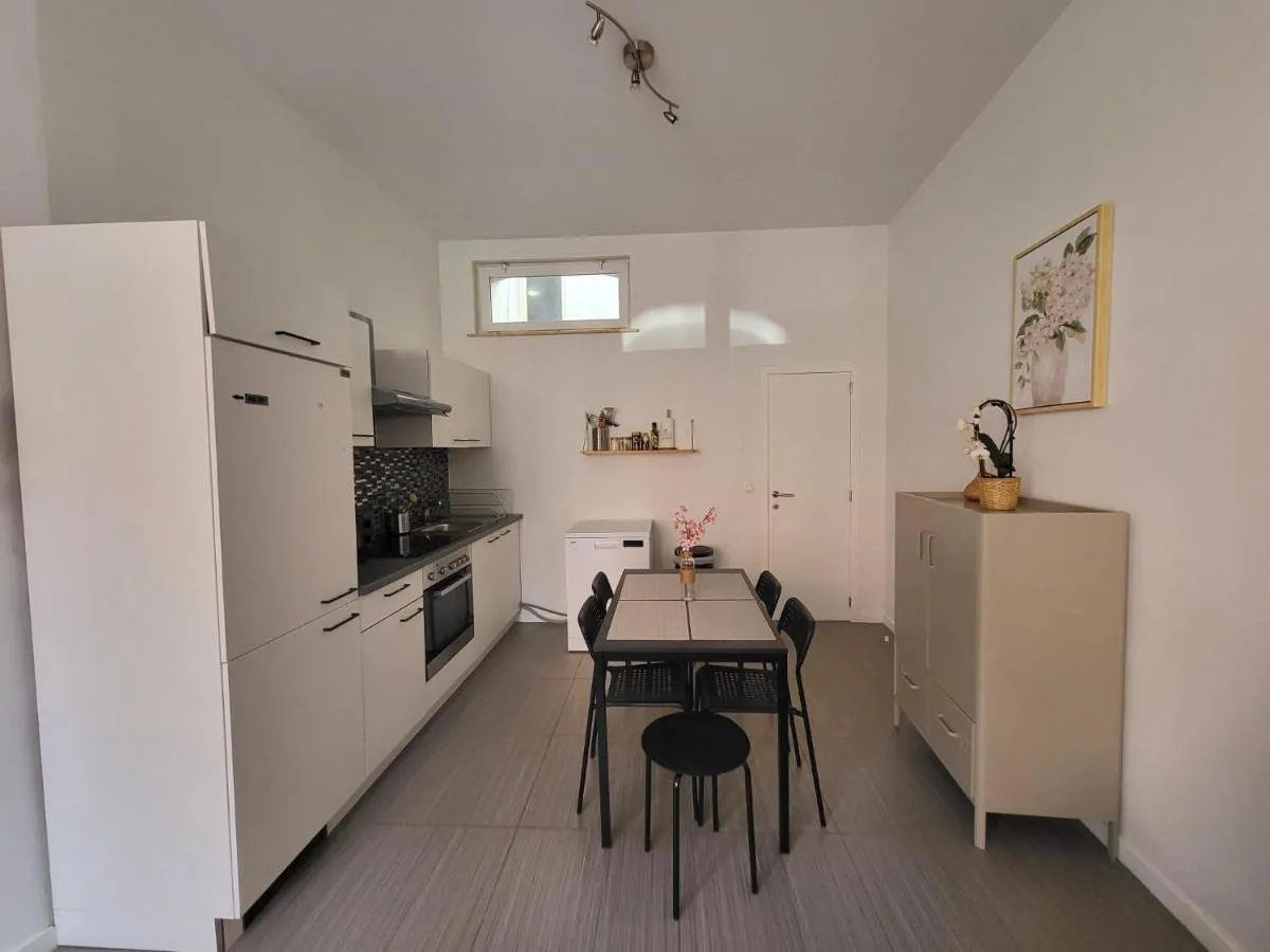 Image 3 of House of Mima