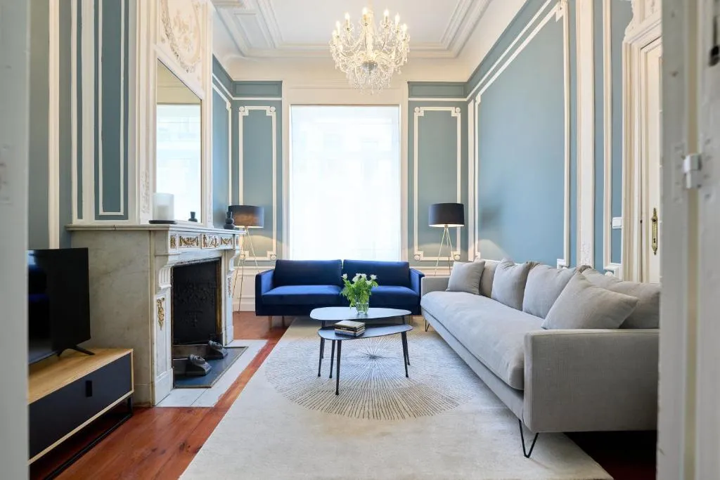Image of Luxurious 6-BR Mansion Near European Union