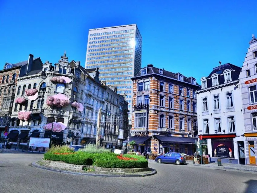 Image 1 of Magnifique appartement au coeur du SABLON !