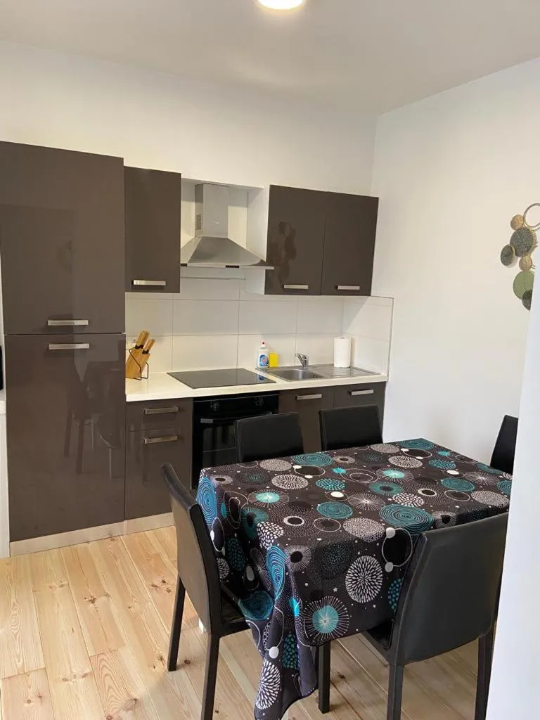 Image 5 of Modern Apartment Third Floor