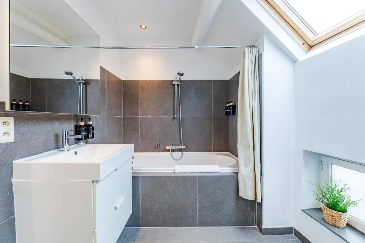 Image 6 of Modern Flat near Grand Place