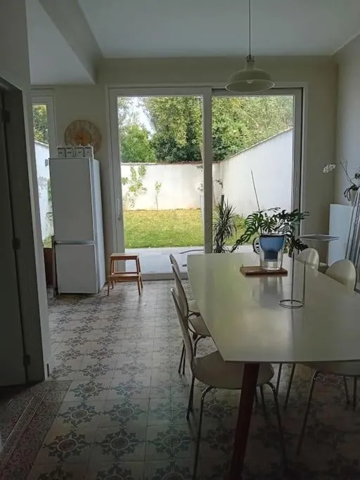 Image 4 of Spacieux Appartement 1 chambre double & jardin