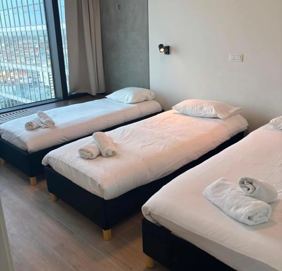 Image 6 of Splendid Penthouse in City Center with Water View