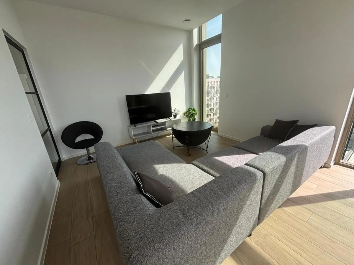 Image 4 of Splendid Penthouse in City Center with Water View