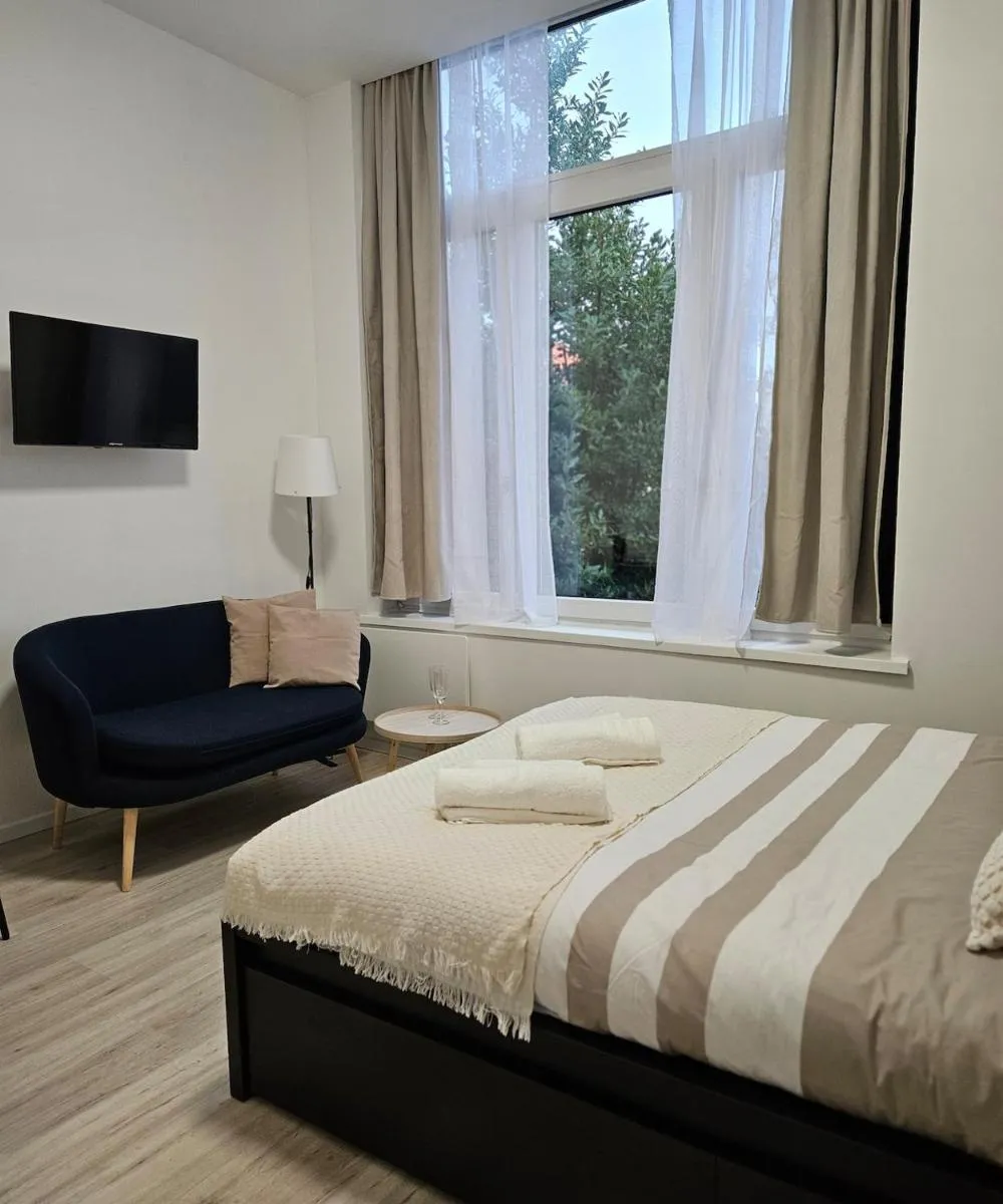 Image 1 of Studio Brussels centre